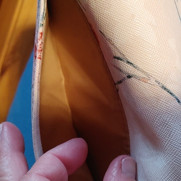 GUESS LOS ANGELES WALLET - Picture 4 of 12